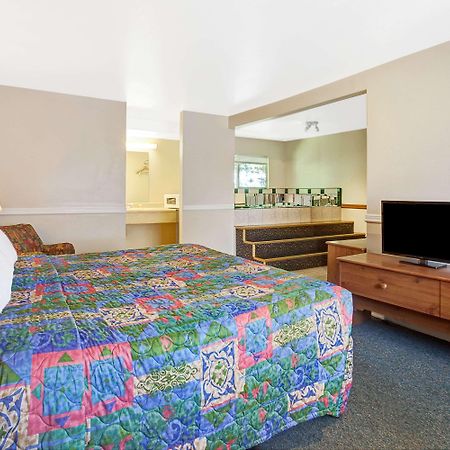 Days Inn By Wyndham エバレット エクステリア 写真