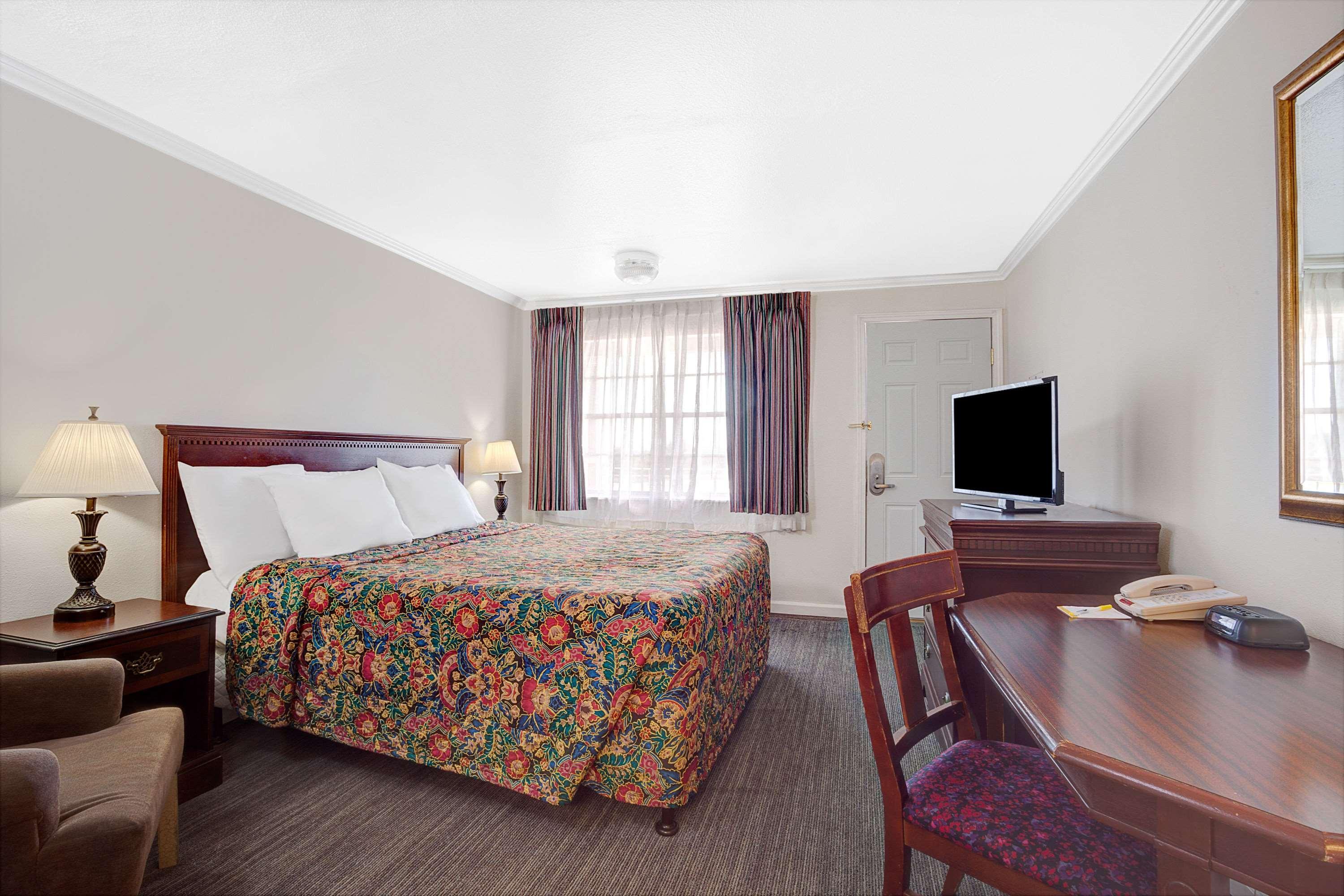 Days Inn By Wyndham エバレット エクステリア 写真