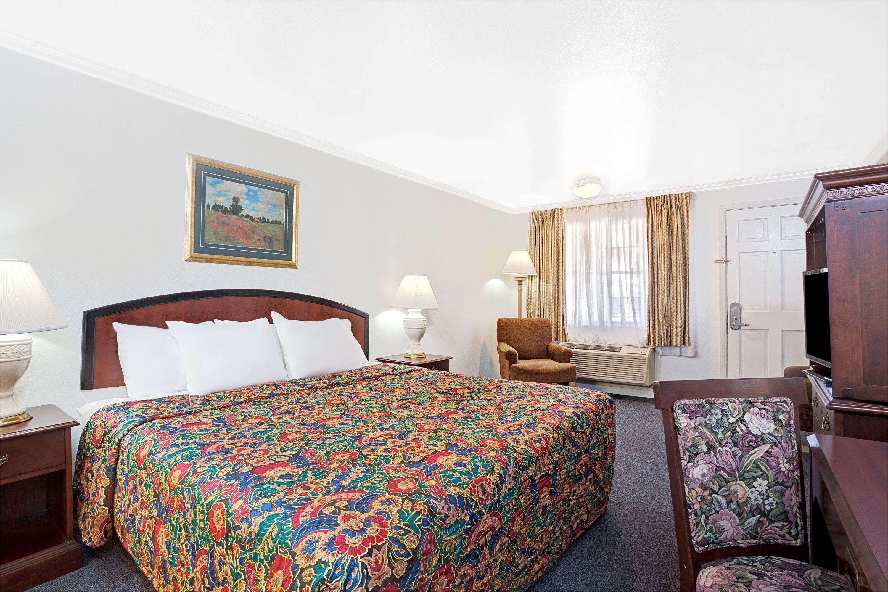 Days Inn By Wyndham エバレット エクステリア 写真
