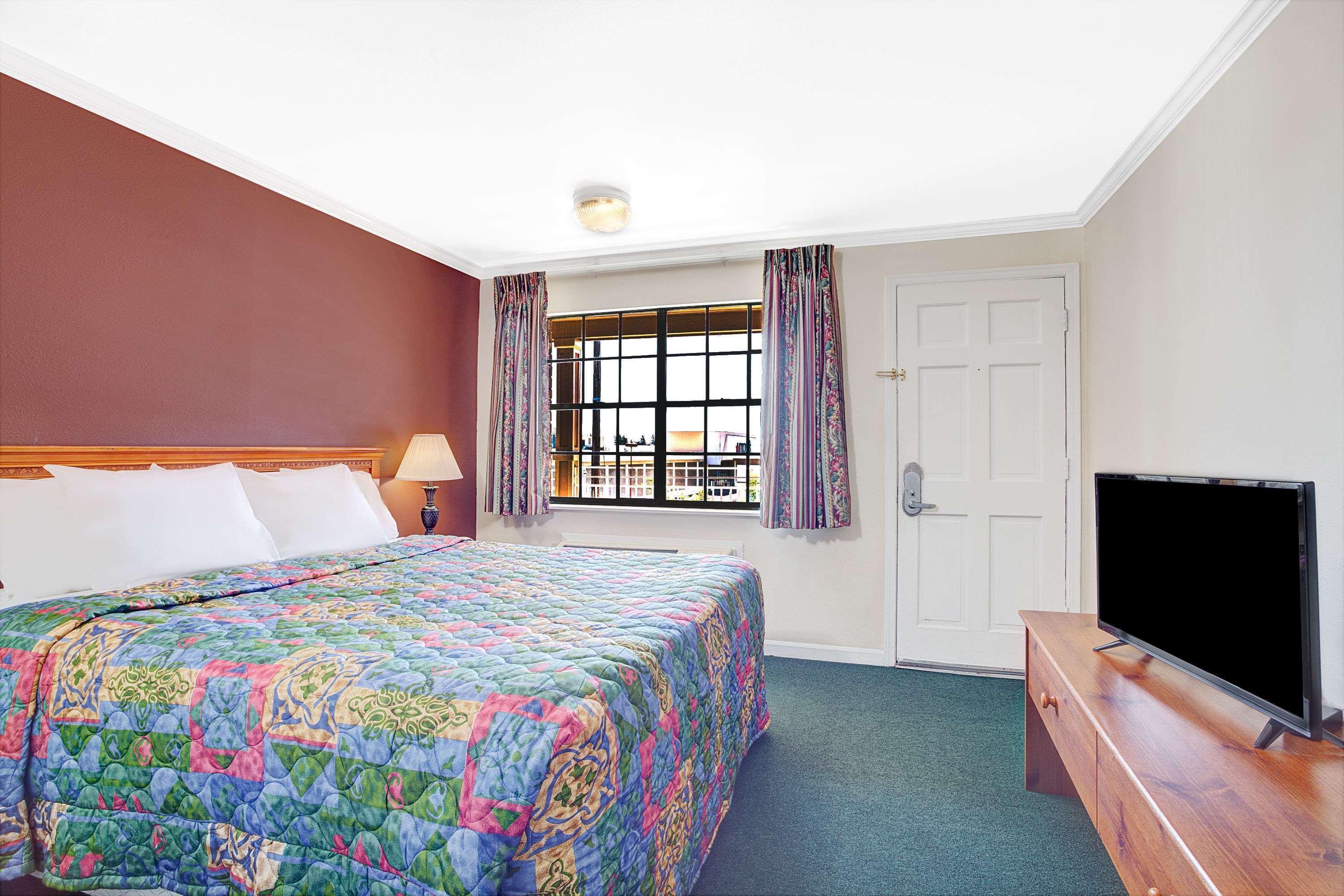 Days Inn By Wyndham エバレット エクステリア 写真